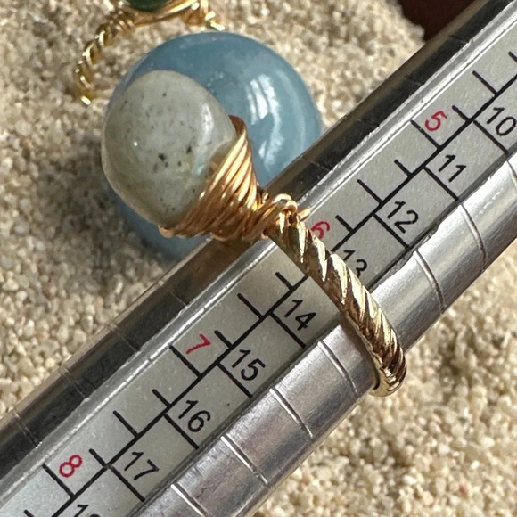 Bold multi charms green Mother of pearl Biwa bangle adjustable bracelet - Picture 3 of 6